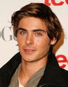 Zac Efron : zac_efron_1300386617.jpg