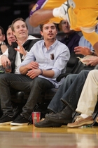 Zac Efron : zac_efron_1301728087.jpg