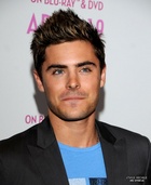 Zac Efron : zac_efron_1302279282.jpg