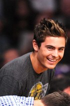 Zac Efron : zac_efron_1303409790.jpg