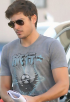 Zac Efron : zac_efron_1305223155.jpg