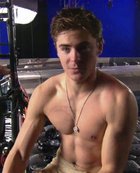 Zac Efron : zac_efron_1307609384.jpg