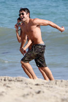 Zac Efron : zac_efron_1309708449.jpg