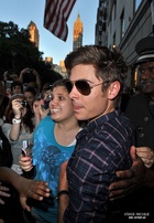 Zac Efron : zac_efron_1310320237.jpg