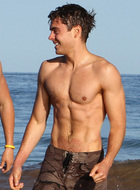 Zac Efron : zac_efron_1310836608.jpg