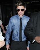 Zac Efron : zac_efron_1311513115.jpg