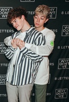 Zach Herron : TI4U1575597041.jpg