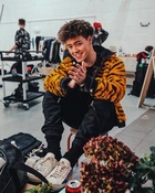 Zach Herron : zach-herron-1540570987.jpg