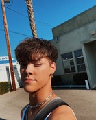 Zach Herron : zach-herron-1610151007.jpg