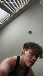 Zach Herron : zach-herron-1622392960.jpg