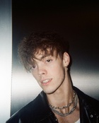 Zach Herron : zach-herron-1636762762.jpg