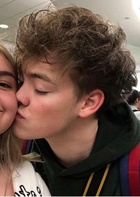 Zach Herron : zach-herron-1641809423.jpg