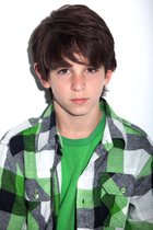 Zachary Gordon : zacharygordan_1281621666.jpg