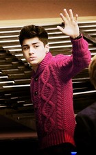 Zayn Malik : zayn-malik-1325135566.jpg