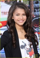 Zendaya Coleman : zendaya-coleman-1342060195.jpg