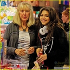 Zendaya Coleman : zendaya-coleman-1367173060.jpg