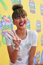 Zendaya Coleman : zendaya-coleman-1396275429.jpg