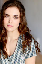 Zoey Deutch : zoey-deutch-1366134262.jpg