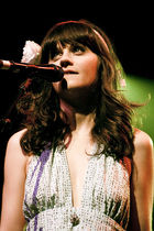 Zooey Deschanel : zooey-deschanel-1362503719.jpg