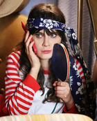 Zooey Deschanel : zooey-deschanel-1366554128.jpg