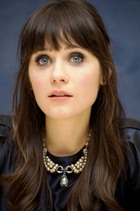 Zooey Deschanel : zooey-deschanel-1379957554.jpg