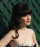 Zooey Deschanel : zooey-deschanel-1406144134.jpg